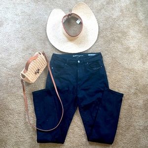 Black high waist jeans
